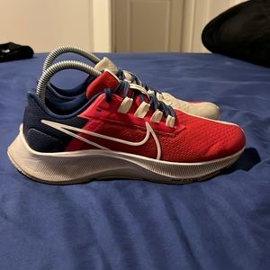 Nike ID Air Zoom Pegasus 38 Women's Shoe Size 8 (DJ0972 991)